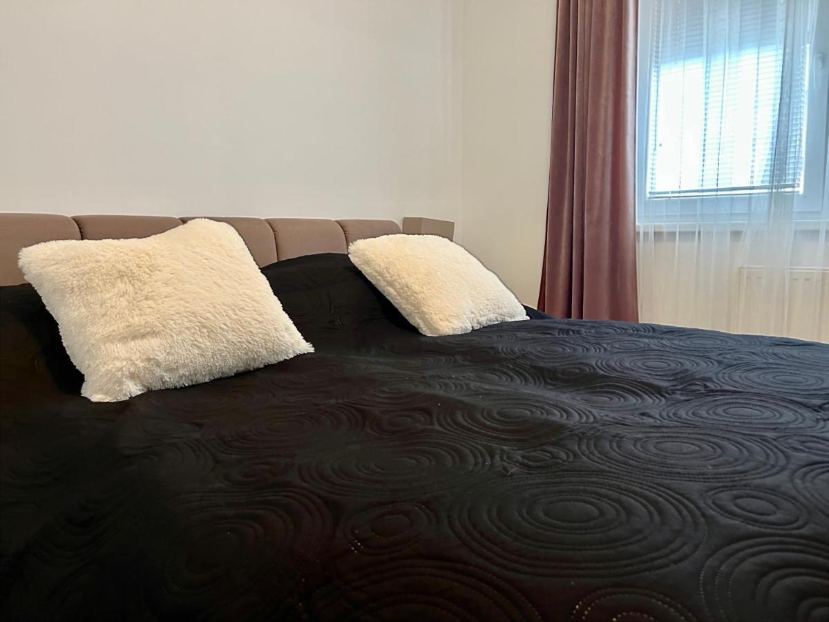 Diamond Apartments - 3 Bedroom, Luxurious Apartment In The Heart Of The City Budapest Exterior photo