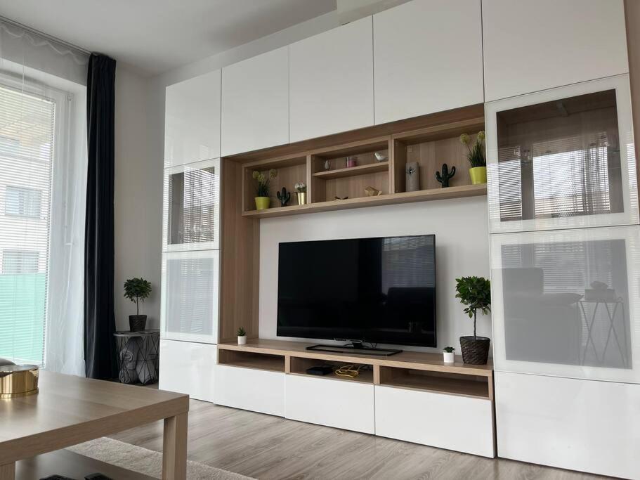Diamond Apartments - 3 Bedroom, Luxurious Apartment In The Heart Of The City Budapest Exterior photo
